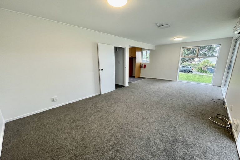 Photo of property in 1/7 Rangitane Street, Maupuia, Wellington, 6022