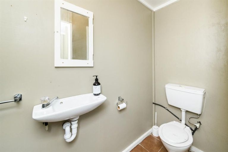 Photo of property in 21 Calico Line, Marton, 4710