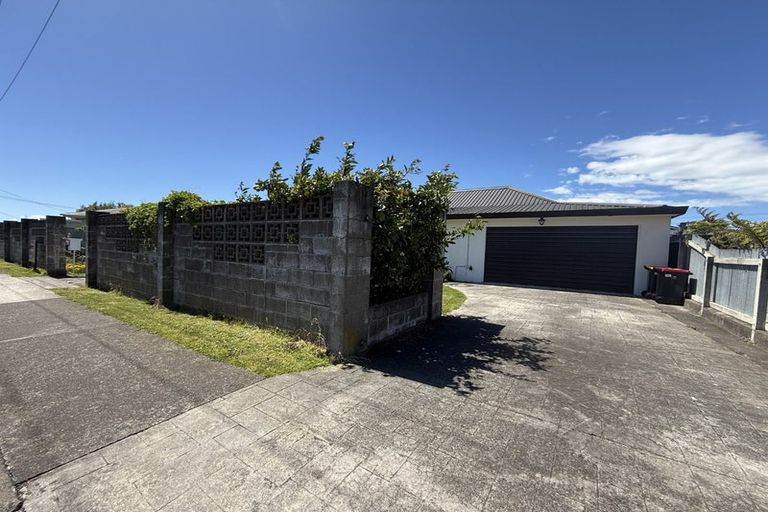 Photo of property in 1 Karina Crescent, Redwoodtown, Blenheim, 7201