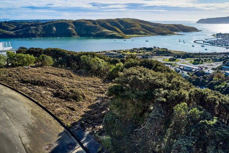 Photo of property in 23 Seascape View, Paremata, Porirua, 5024
