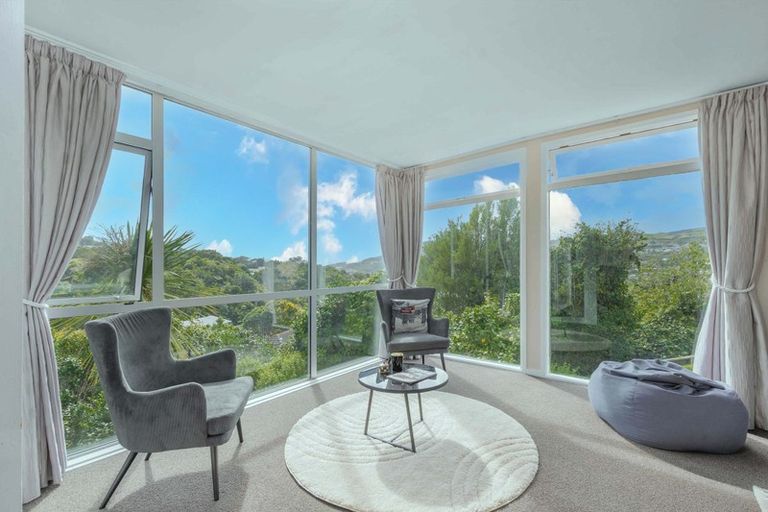 Photo of property in 1a Woodstock Terrace, Tawa, Wellington, 5028