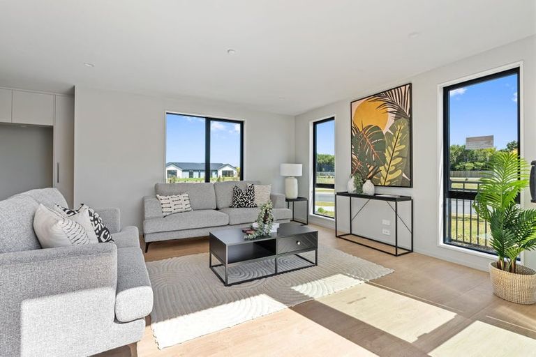 Photo of property in 30 Ruataniwha Avenue, Rangiora, 7400