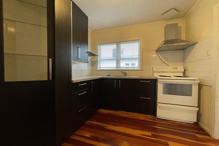 Photo of property in 1a Wood Street, Takaro, Palmerston North, 4410