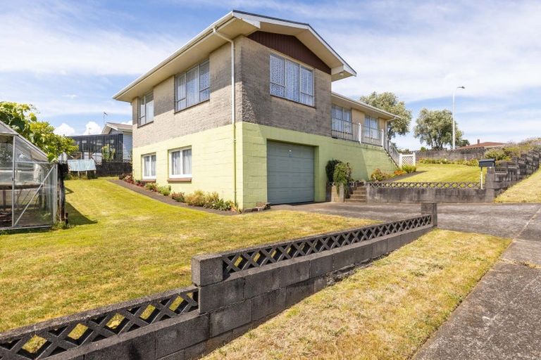 Photo of property in 2 Erica Place, Bell Block, New Plymouth, 4312