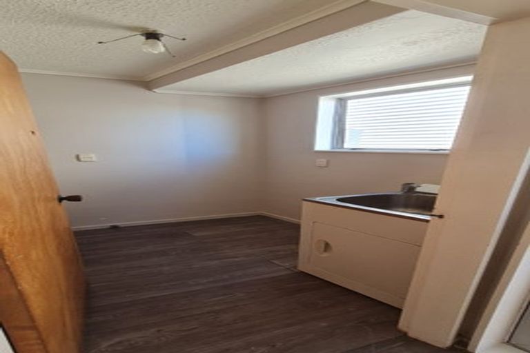 Photo of property in 60 Percy Dyett Drive, Karori, Wellington, 6012