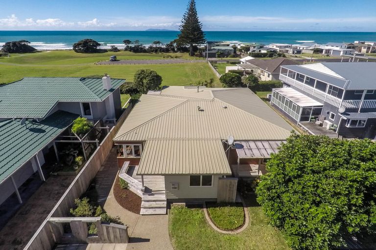 Photo of property in 21 Dillon Street, Waihi Beach, 3611