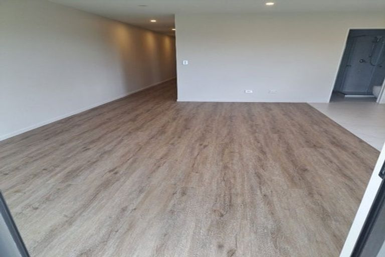 Photo of property in 20 Rorotu Avenue, Karaka, Papakura, 2113