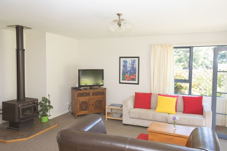 Photo of property in 7 Pioneer Drive, Lake Tekapo, 7999