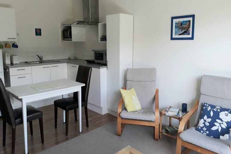 Photo of property in 1/40 Rothesay Bay Road, Rothesay Bay, Auckland, 0630