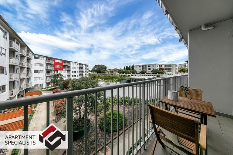 Photo of property in Shoal Haven Apartments, 112a/130 Anzac Street, Takapuna, Auckland, 0622