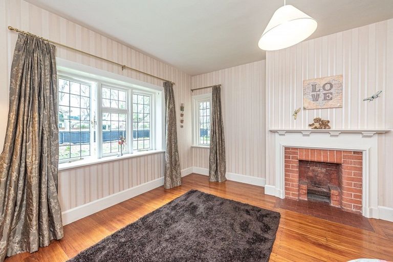 Photo of property in 11 Selwyn Crescent, College Estate, Whanganui, 4500