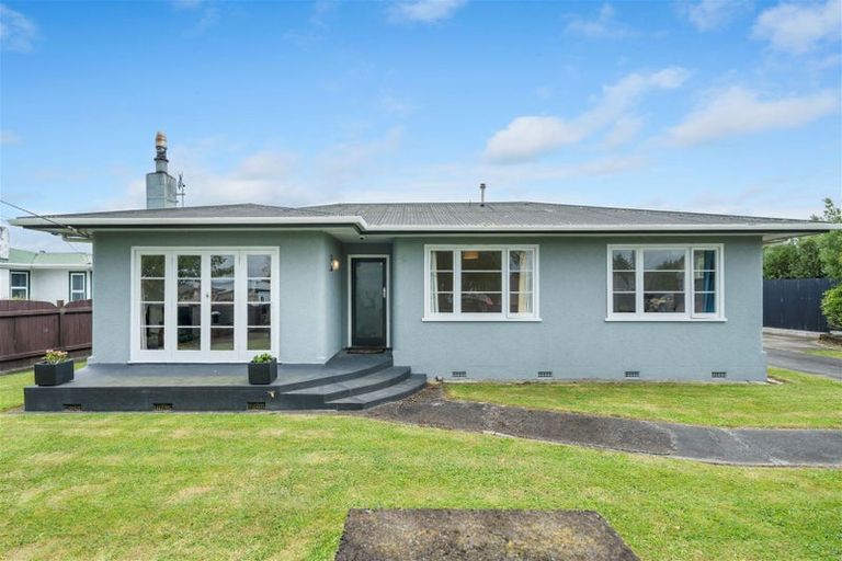 Photo of property in 16 Leeds Street, Milson, Palmerston North, 4414