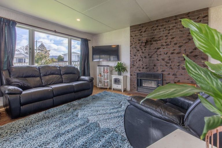 Photo of property in 1 Jull Crescent, Waipukurau, 4200