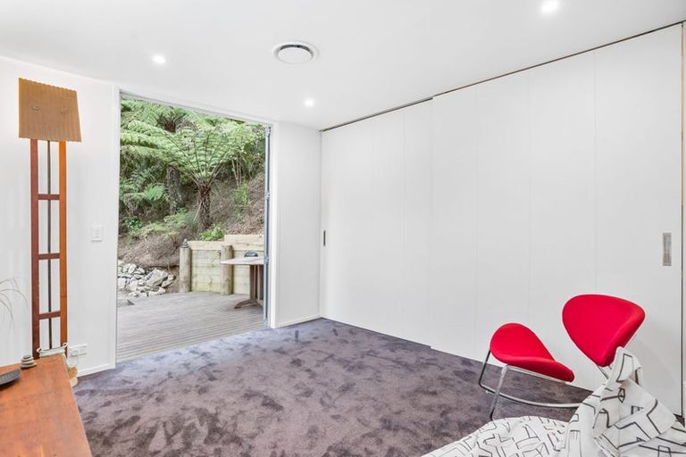 Photo of property in 58 Laingholm Drive, Laingholm, Auckland, 0604