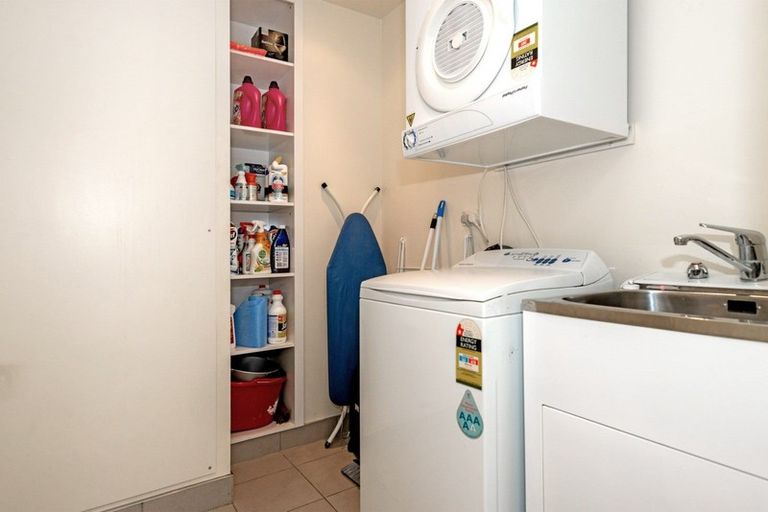 Photo of property in Bay View, 13/90 Customhouse Street, Gisborne, 4010