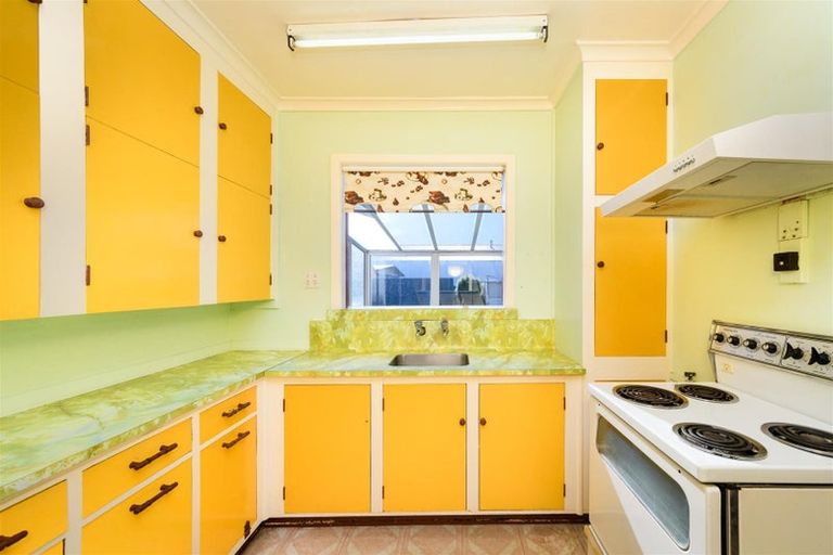 Photo of property in 27 Lower High Street, Marton, 4710