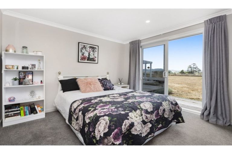 Photo of property in 6 Diane Place, Te Kowhai, Hamilton, 3288