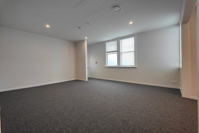 Photo of property in 1 Milne Terrace, Island Bay, Wellington, 6023