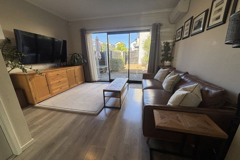 Photo of property in 21 Kerewhenua Crescent, Hobsonville, Auckland, 0616