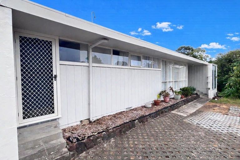 Photo of property in 3/127 Seabrook Avenue, New Lynn, Auckland, 0600