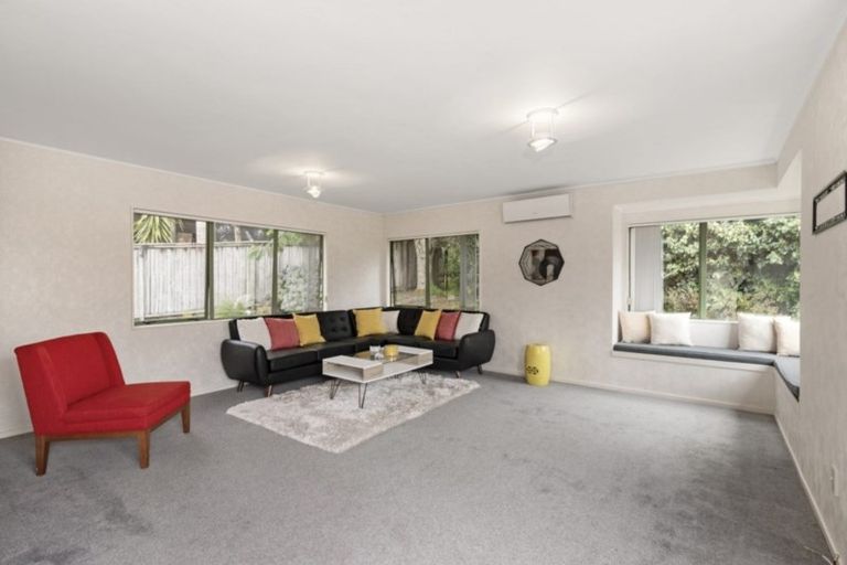 Photo of property in 41 Westpark Drive, West Harbour, Auckland, 0618