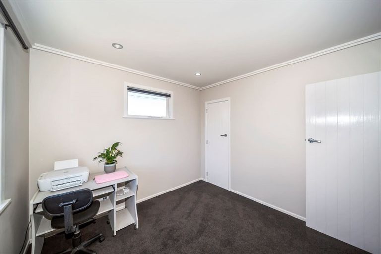 Photo of property in 2 Maire Street, Hawera, 4610