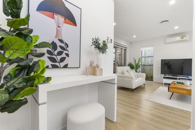 Photo of property in 12 Pommes Way, Silverdale, 0932