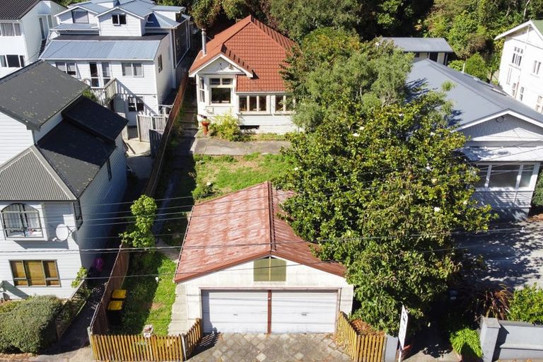 Photo of property in 151 Glenmore Street, Kelburn, Wellington, 6012