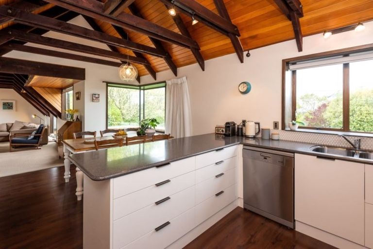 Photo of property in 22 Bannister Place, Ilam, Christchurch, 8053