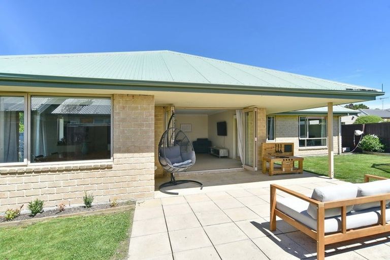 Photo of property in 102 Charles Street, Rangiora, 7400