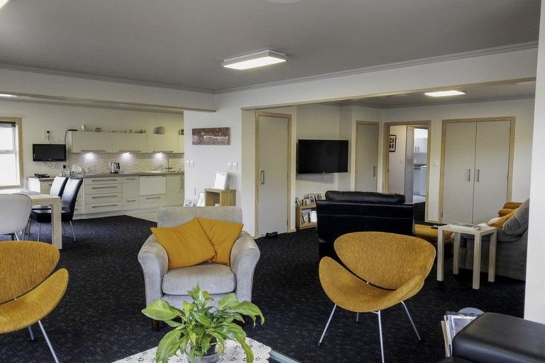 Photo of property in 10 Oriental Street, Welbourn, New Plymouth, 4312