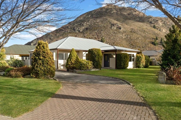 Photo of property in 32 Copper Beech Avenue, Frankton, Queenstown, 9300