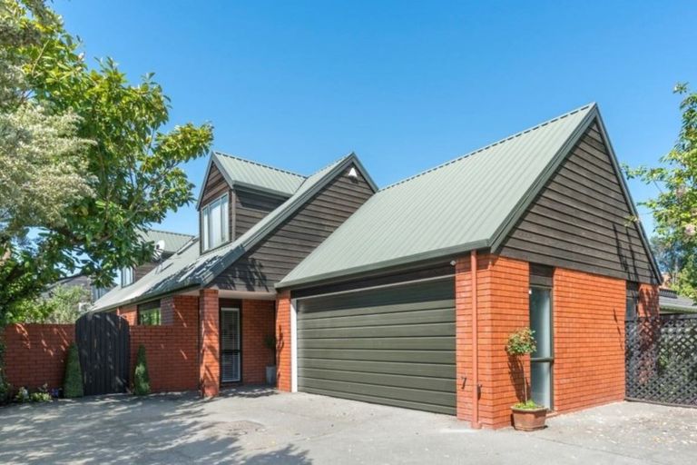 Photo of property in 2/44 Straven Road, Riccarton, Christchurch, 8011