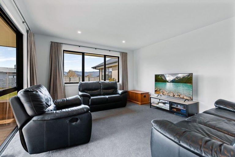Photo of property in 6 Rua Street, Albert Town, Wanaka, 9305