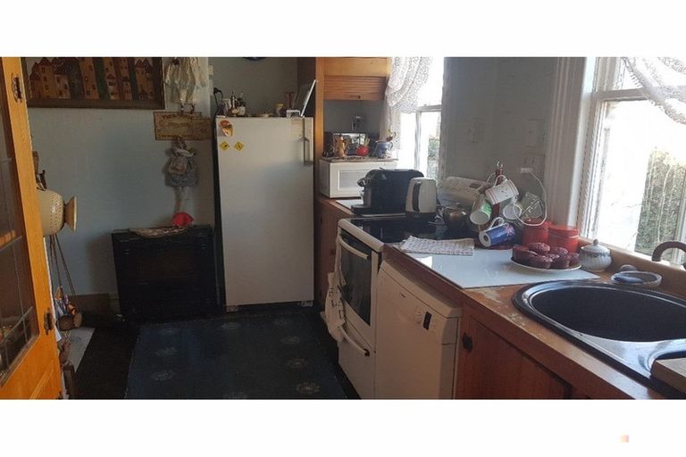 Photo of property in 14 Exeter Street, Waimate, 7924