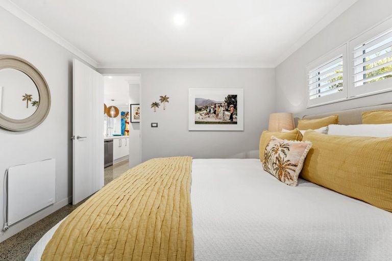 Photo of property in 16 Te Mana Street, Omaha, 0986