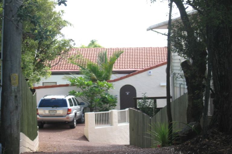 Photo of property in 241a Golf Road, Titirangi, Auckland, 0604