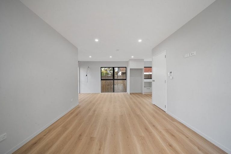 Photo of property in 25 Crawford Avenue, Mangere Bridge, Auckland, 2022