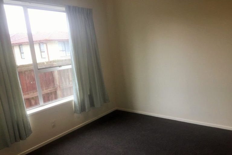 Photo of property in 1/16 Mulberry Place, Redwood, Christchurch, 8051