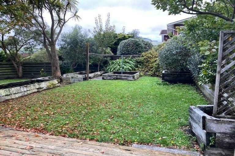 Photo of property in 3 Bede Grove, Tawa, Wellington, 5028