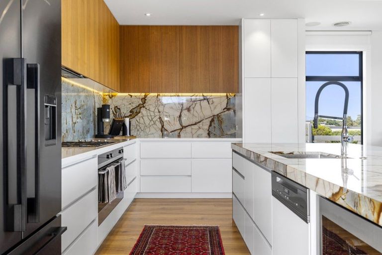 Photo of property in 10 Karapoto Lane, Rainbow Point, Taupo, 3330