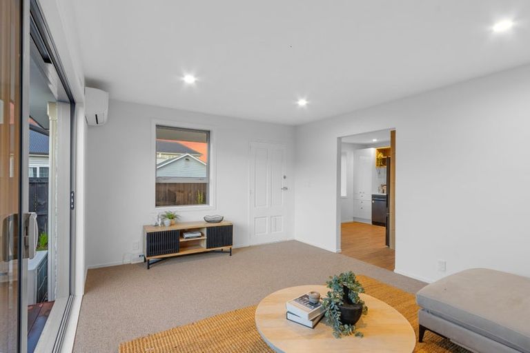 Photo of property in 2/60 Mays Road, St Albans, Christchurch, 8052