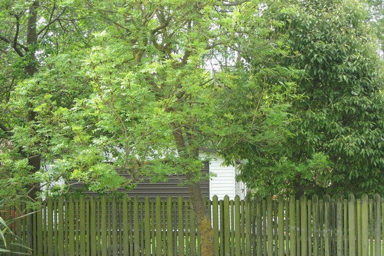 Photo of property in 16 Mckenzie Place, Waikuku Beach, 7402