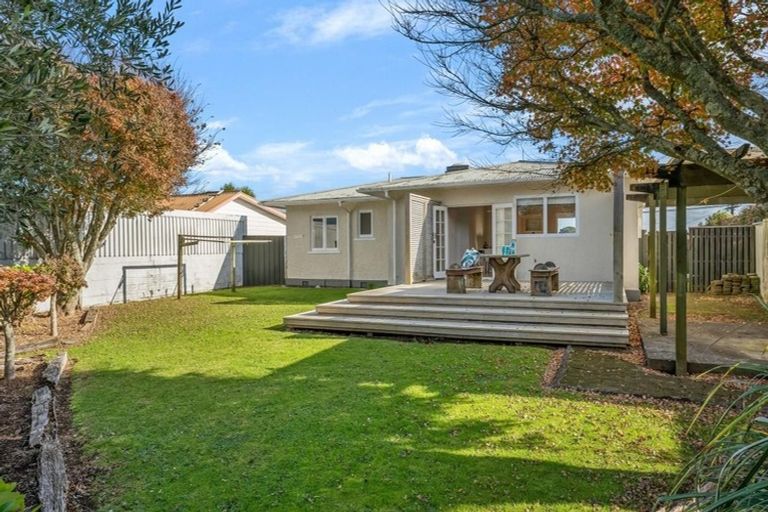Photo of property in 411 Carrington Street, Upper Vogeltown, New Plymouth, 4310