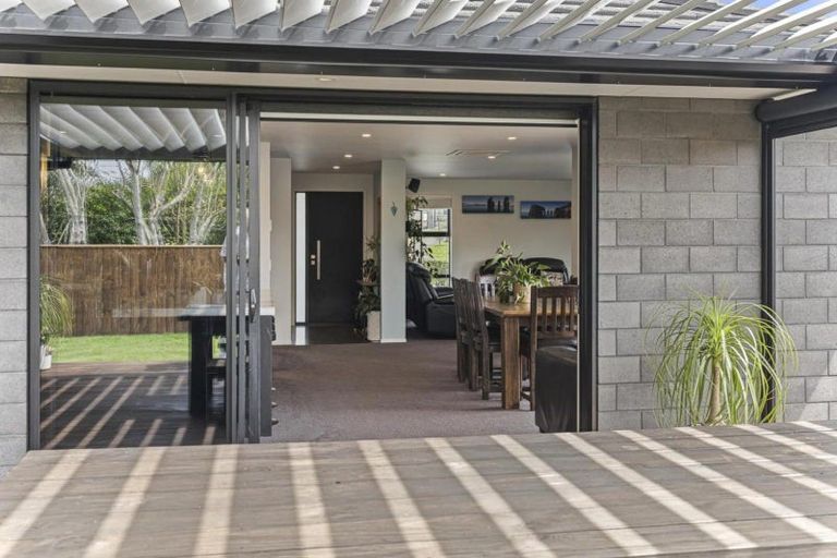 Photo of property in 52 Dillon Drive, Bell Block, New Plymouth, 4312