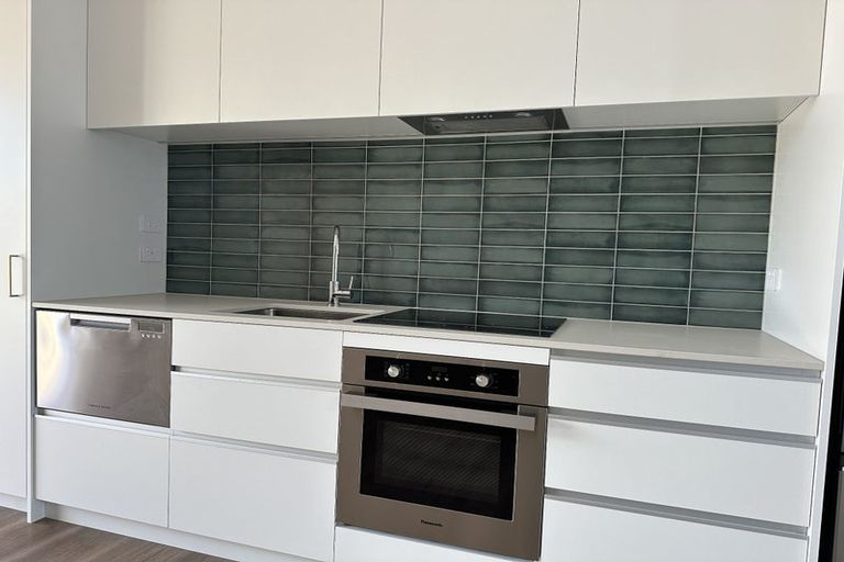 Photo of property in 144 Apu Crescent, Lyall Bay, Wellington, 6022