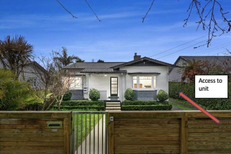 Photo of property in 37 Wairau Avenue, Avondale, Auckland, 1026