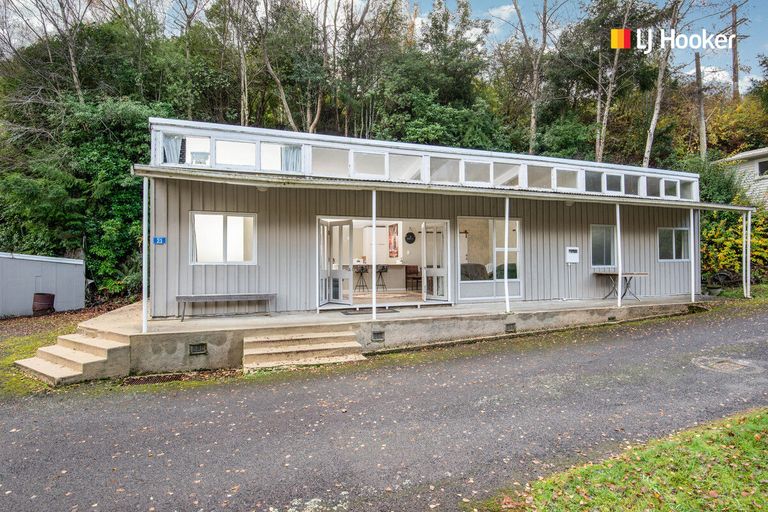 Photo of property in 23 Village Loop Road, Waipori Falls, Outram, 9073
