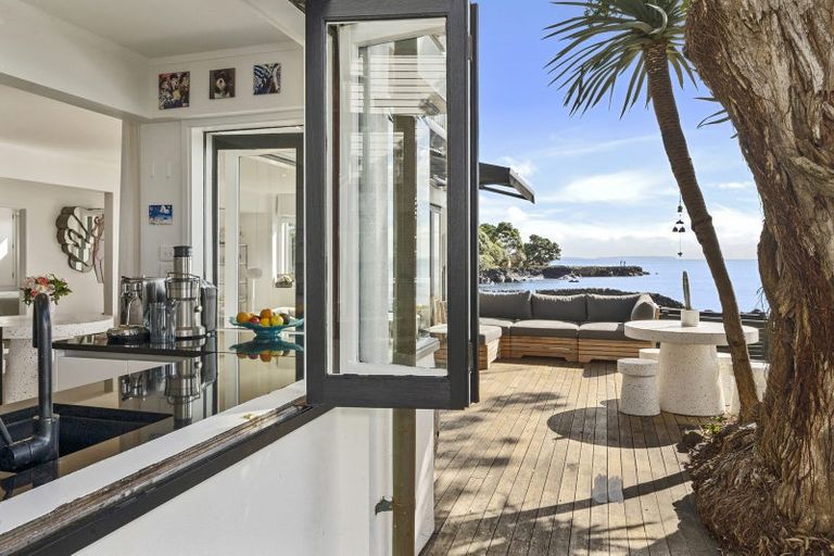 Photo of property in 2/259 Hurstmere Road, Takapuna, Auckland, 0622