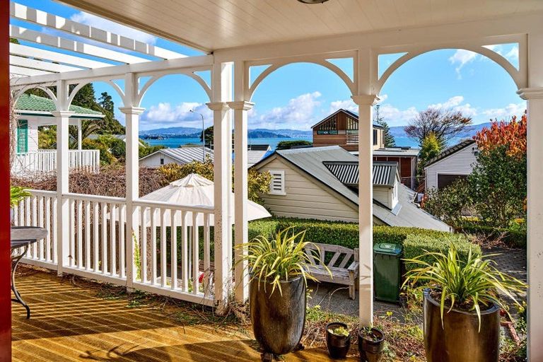 Photo of property in 10 Tui Road, Days Bay, Lower Hutt, 5013